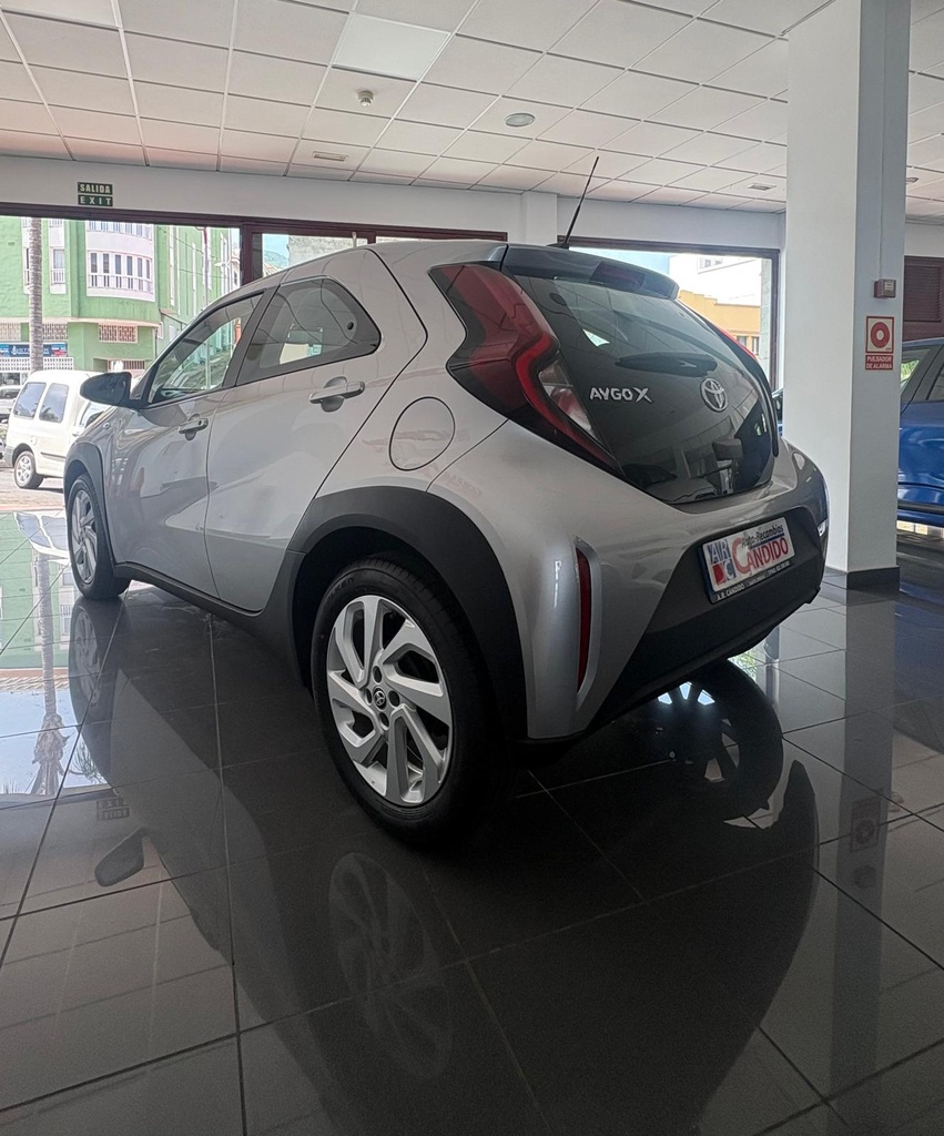 TOYOTA AYGO X-CROSS 1.0 VVTI